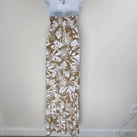 Tommy Bahama Maxi Dress Smocked Halter Hawaiian Floral Print Flowy Size SP - Picture 3 of 16